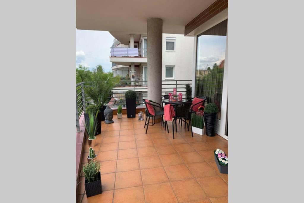 Vip Mini Resort,Private Parking & Balcony Будапеща Екстериор снимка