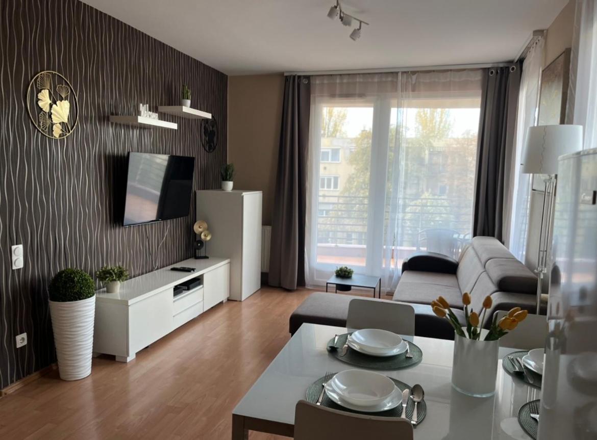 Vip Mini Resort,Private Parking & Balcony Будапеща Екстериор снимка